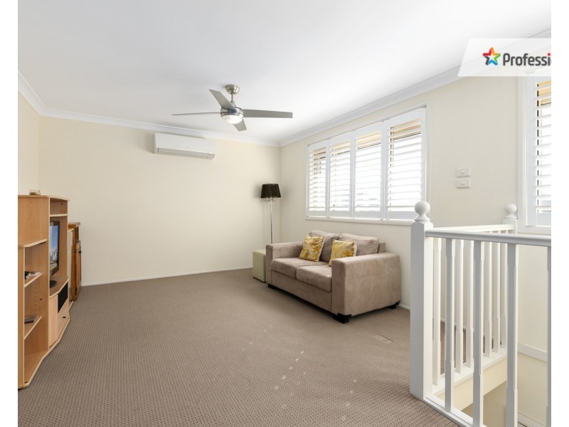8 Idriess Place, Casula NSW 2170