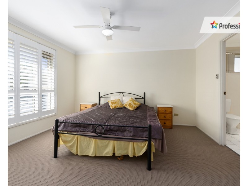 8 Idriess Place, Casula NSW 2170