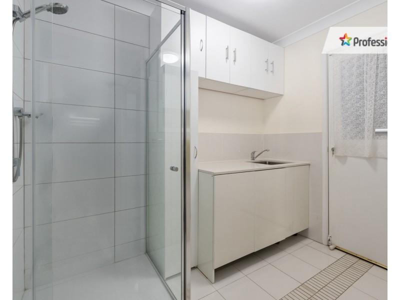 8 Idriess Place, Casula NSW 2170