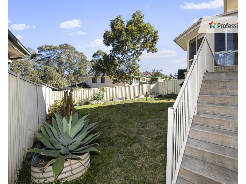 8 Idriess Place, Casula NSW 2170