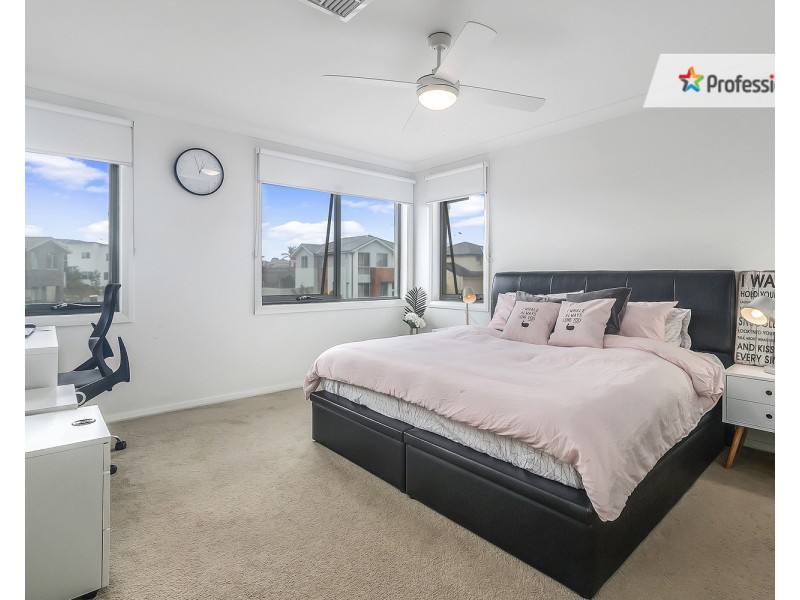 29A Northampton Drive, Glenfield NSW 2167