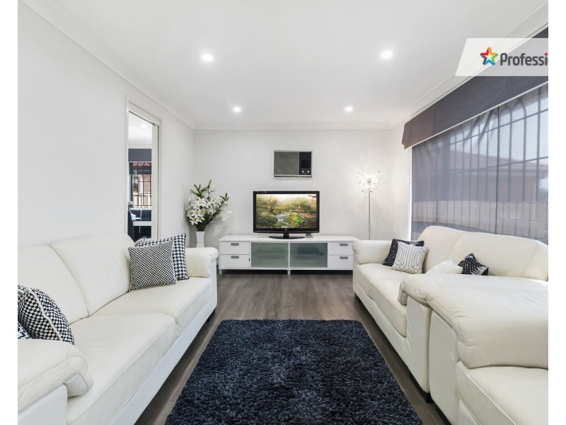 9 Grose Avenue, Lurnea NSW 2170