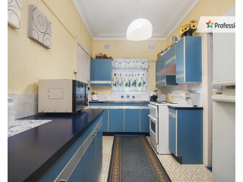 6 Casula Road, Casula NSW 2170