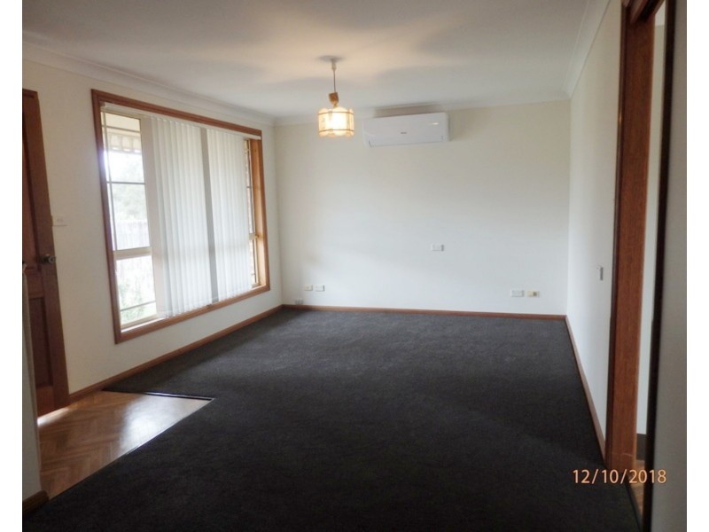 1/4 Durack Place, Casula NSW 2170