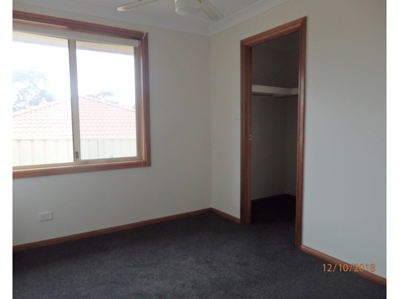 1/4 Durack Place, Casula NSW 2170