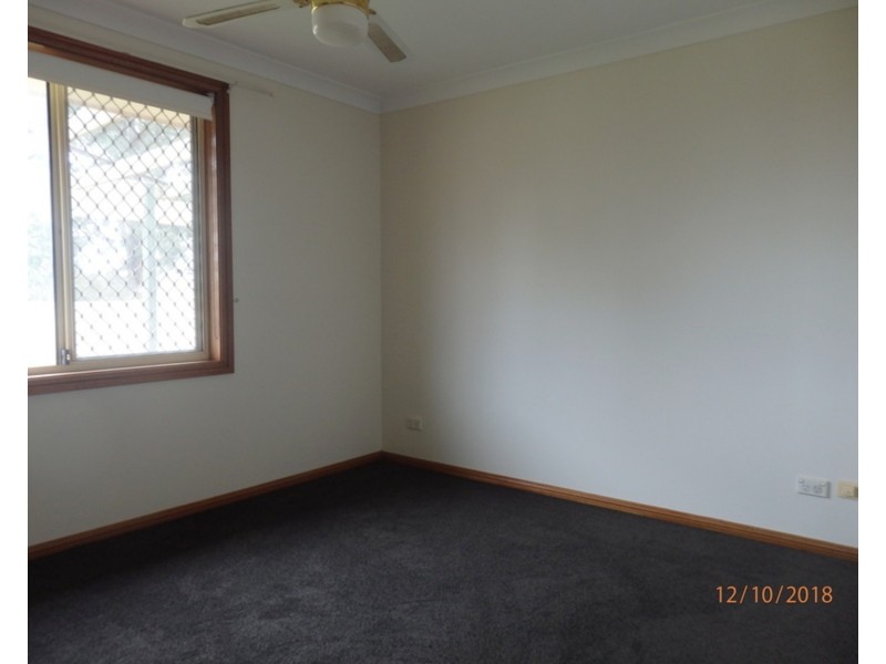 1/4 Durack Place, Casula NSW 2170