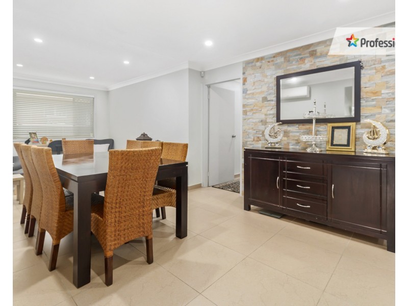 11 Acacia Avenue, Prestons NSW 2170