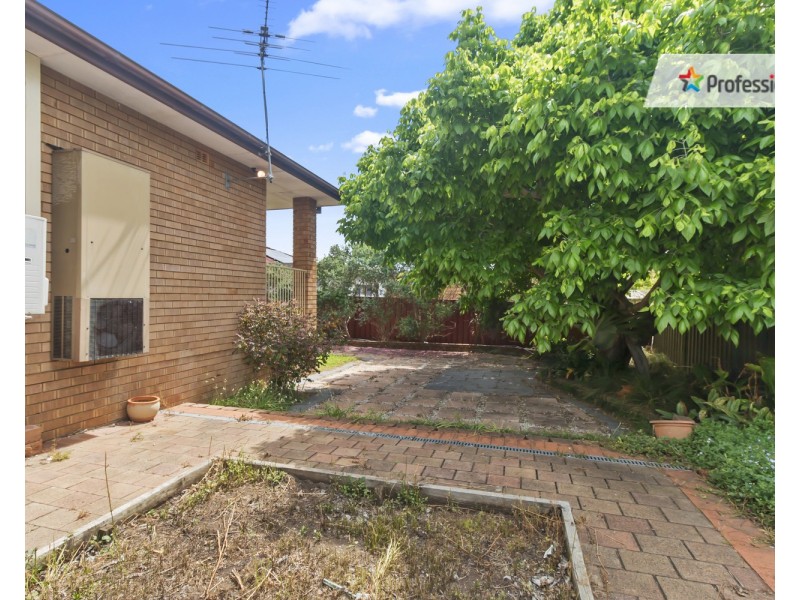 30 Darling Avenue, Lurnea NSW 2170