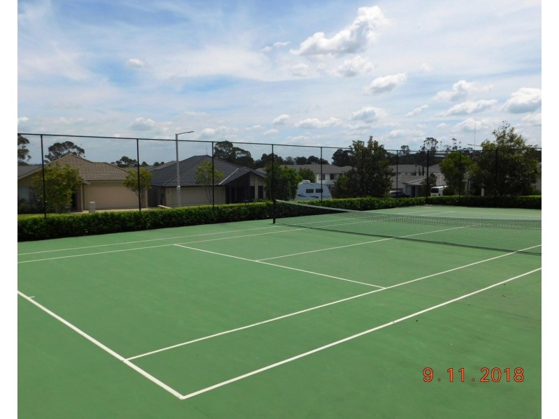 6 Matilda Lane, Glenfield NSW 2167