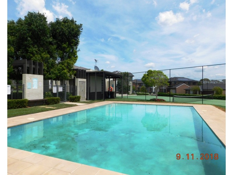 6 Matilda Lane, Glenfield NSW 2167