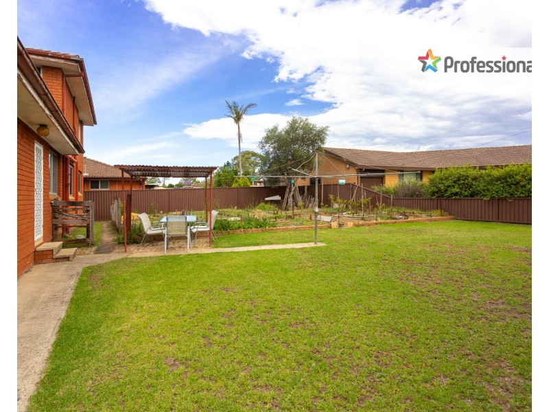 19 Supply Avenue, Lurnea NSW 2170