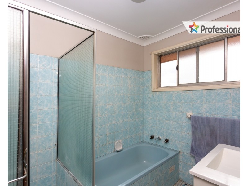 19 Supply Avenue, Lurnea NSW 2170