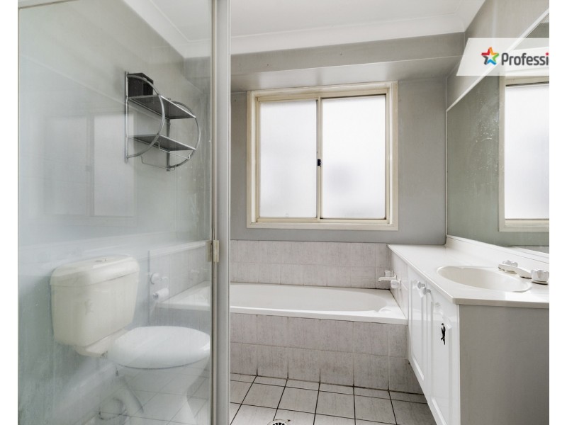 200 Leacocks Lane, Casula NSW 2170