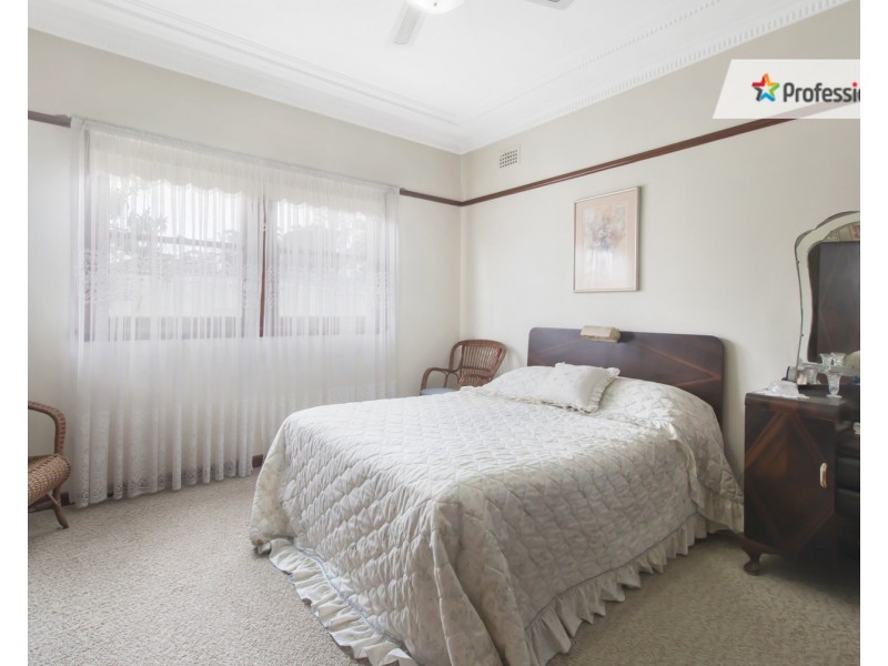 13 bligh Avenue, Lurnea NSW 2170