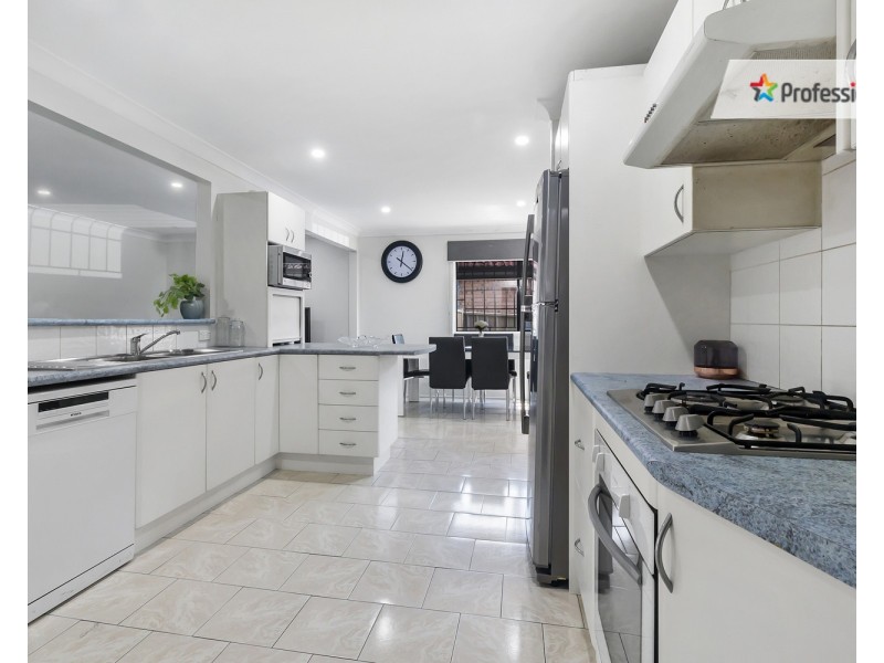 9 Grose Avenue, Lurnea NSW 2170