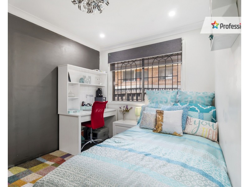 9 Grose Avenue, Lurnea NSW 2170