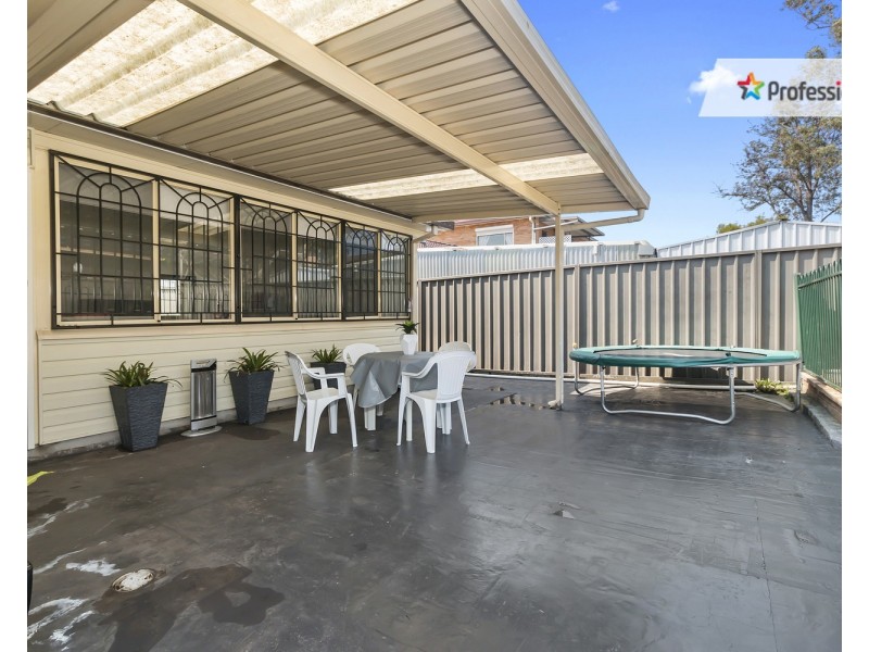 9 Grose Avenue, Lurnea NSW 2170