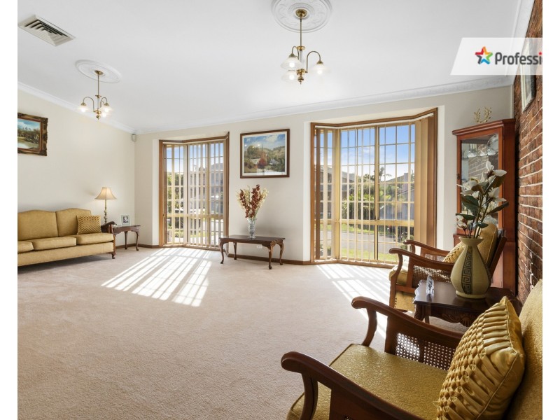 4 Doomben Close, Casula NSW 2170