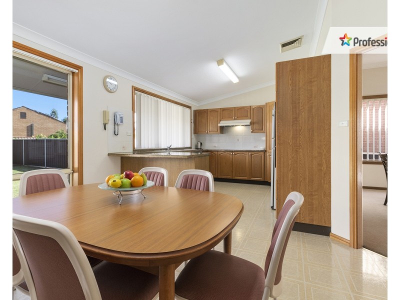 4 Doomben Close, Casula NSW 2170