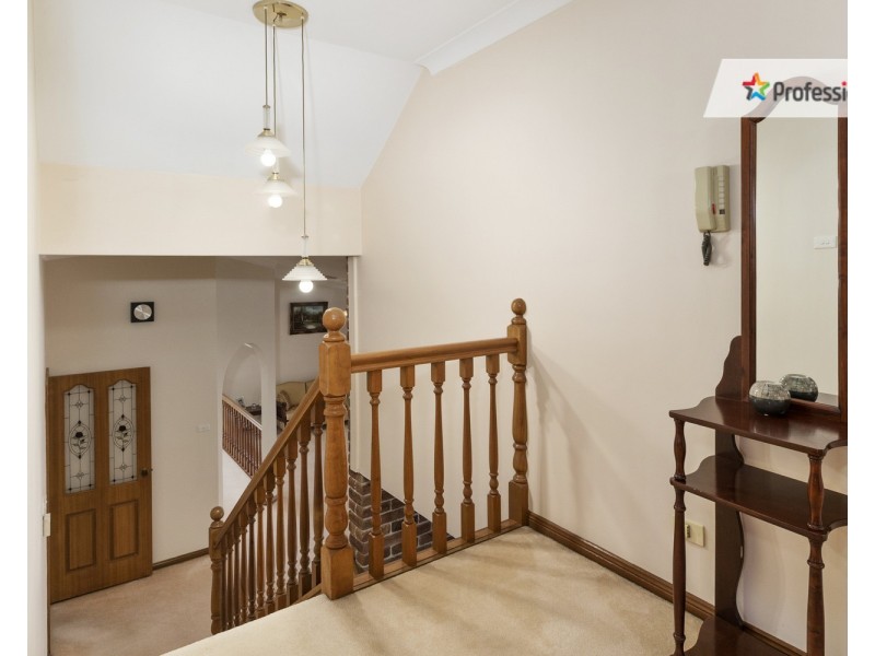 4 Doomben Close, Casula NSW 2170