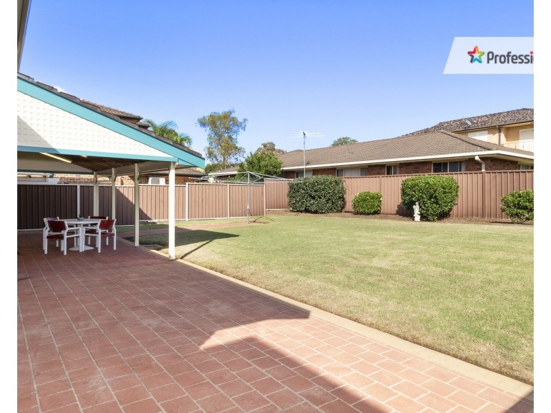 4 Doomben Close, Casula NSW 2170