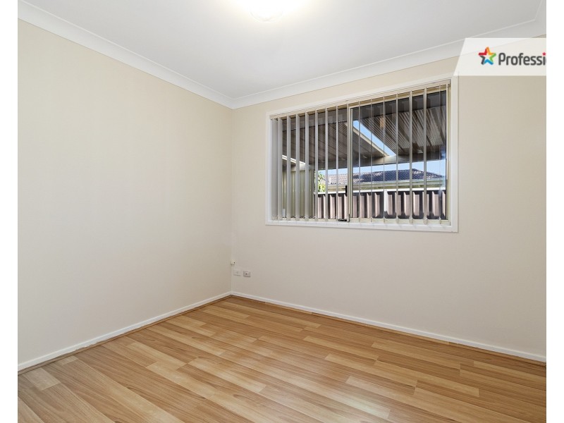 1/52 Kendall Drive, Casula NSW 2170