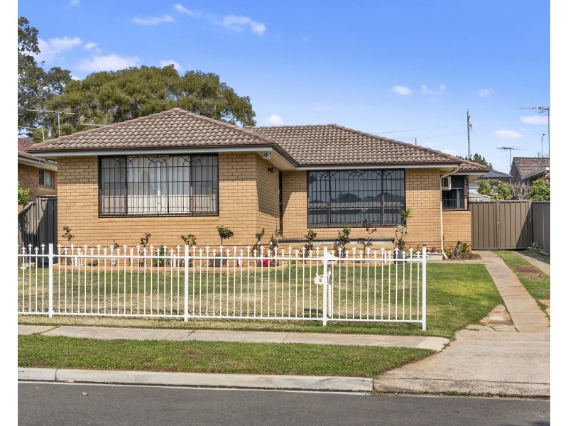 9 Grose Avenue, Lurnea NSW 2170