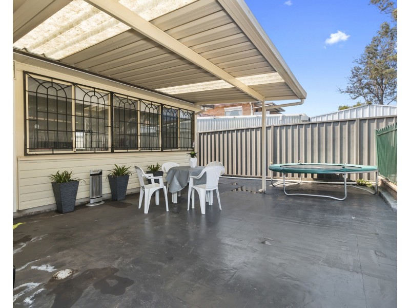 9 Grose Avenue, Lurnea NSW 2170