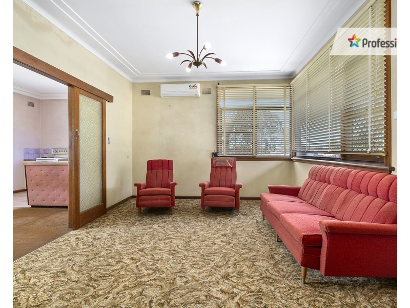 7  Old Kurrajong Road, Casula NSW 2170