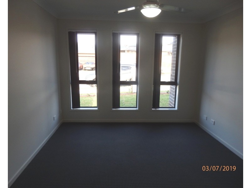 52 Arkley Avenue, Claymore NSW 2559