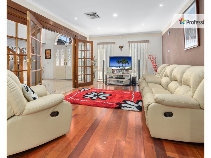 11 Calabria Street, Prestons NSW 2170