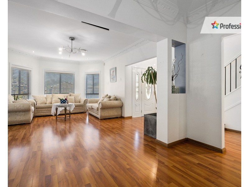 30 Chrysanthemum Avenue, Lurnea NSW 2170
