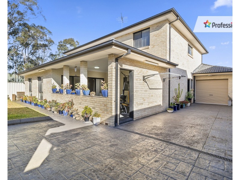 30 Chrysanthemum Avenue, Lurnea NSW 2170