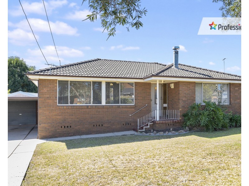 20 Jacaranda Crescent, Casula NSW 2170