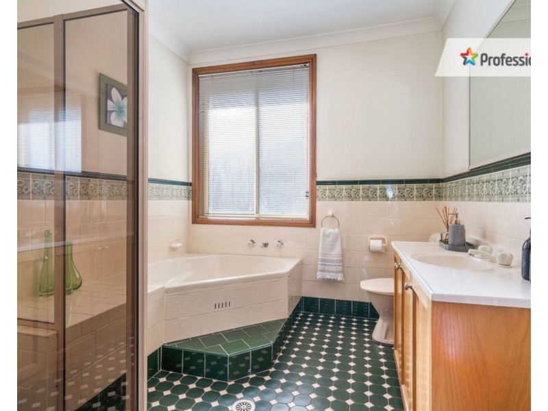12 Gunsynd Avenue, Casula NSW 2170