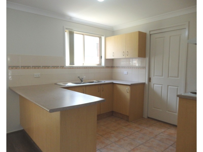 10/14 Pine Road, Casula NSW 2170