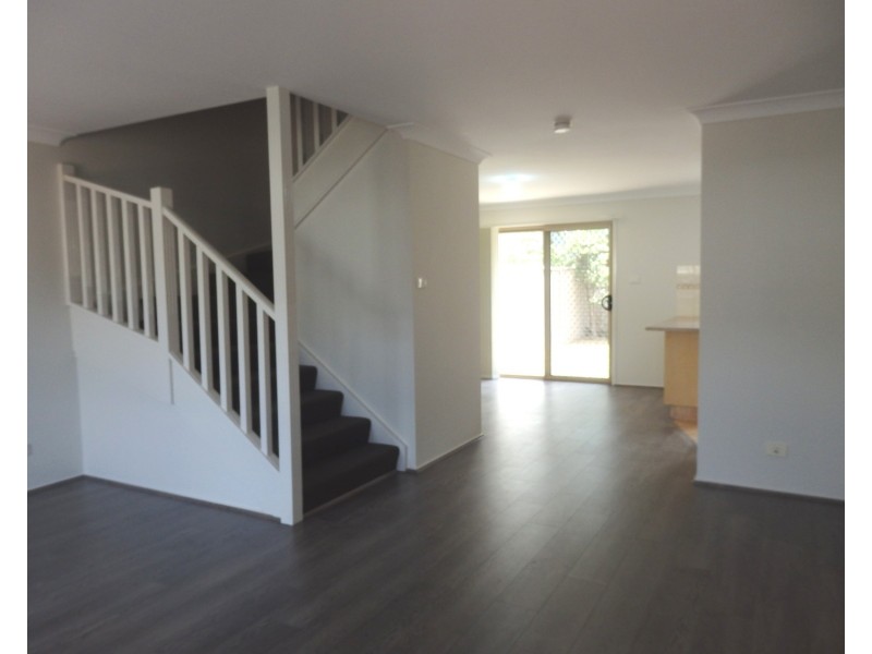 10/14 Pine Road, Casula NSW 2170