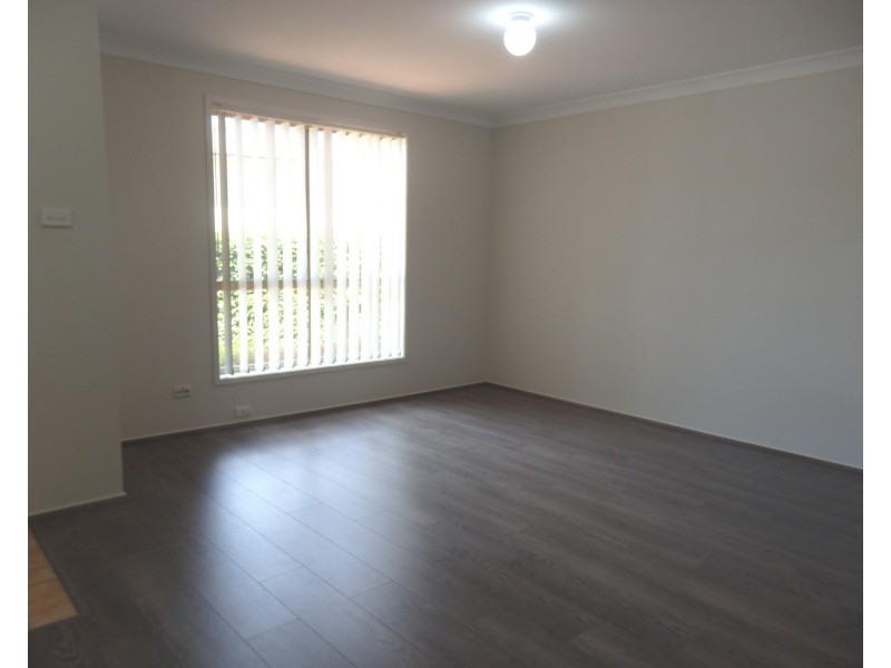 10/14 Pine Road, Casula NSW 2170