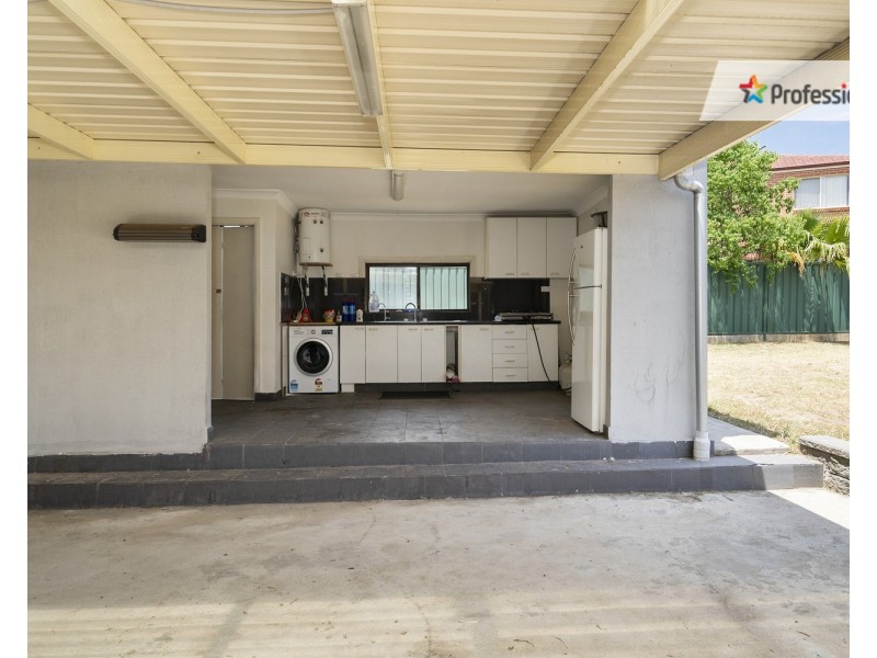 122-124 Graham Avenue, Lurnea NSW 2170