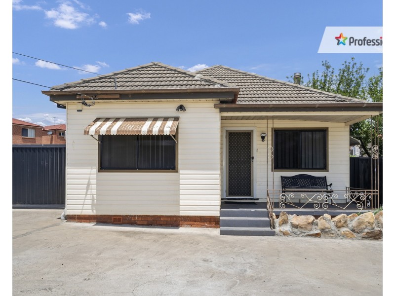 122-124 Graham Avenue, Lurnea NSW 2170