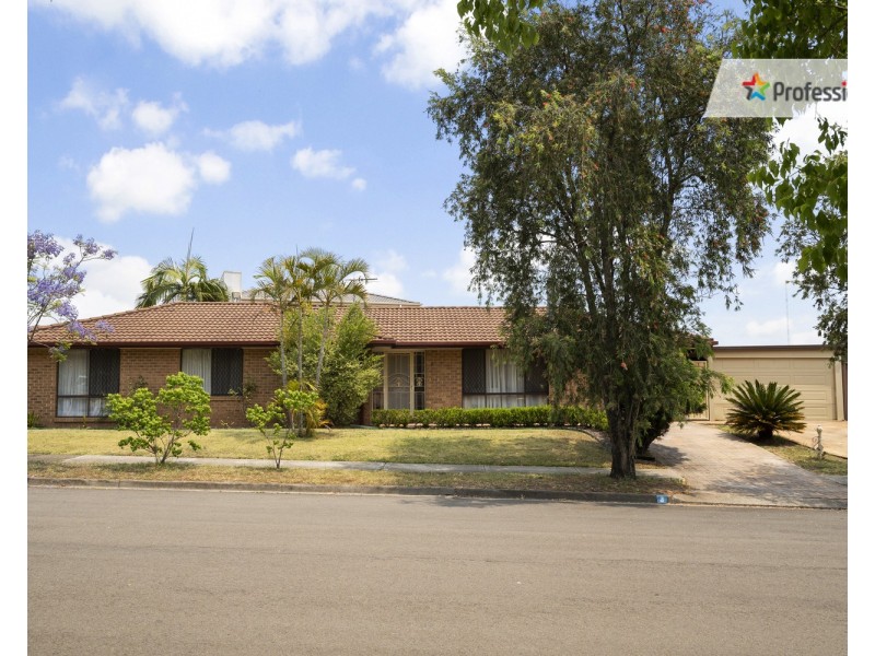 1 Jockey Close, Casula NSW 2170