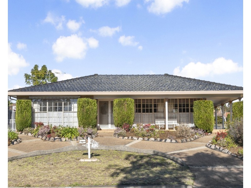 32 Strawberry Road, Casula NSW 2170