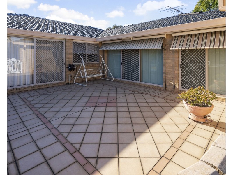 32 Strawberry Road, Casula NSW 2170