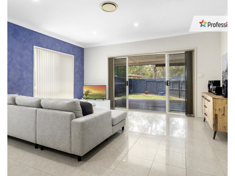 10 Watling Avenue, West Hoxton NSW 2171