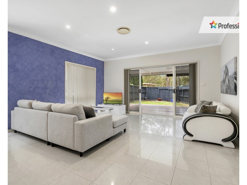 10 Watling Avenue, West Hoxton NSW 2171