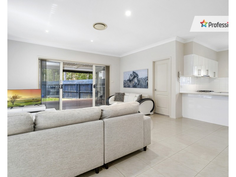 10 Watling Avenue, West Hoxton NSW 2171