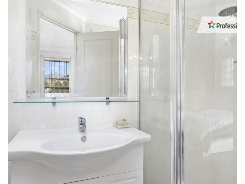 10 Watling Avenue, West Hoxton NSW 2171