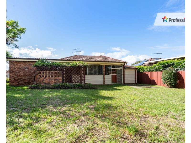 98 Fitzpatrick Crescent, Casula NSW 2170