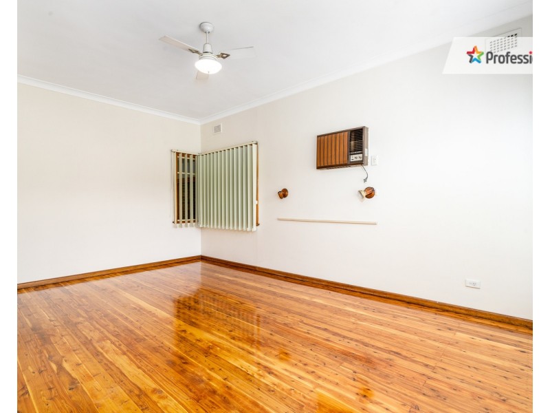 98 Fitzpatrick Crescent, Casula NSW 2170