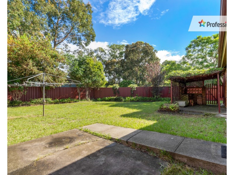 98 Fitzpatrick Crescent, Casula NSW 2170